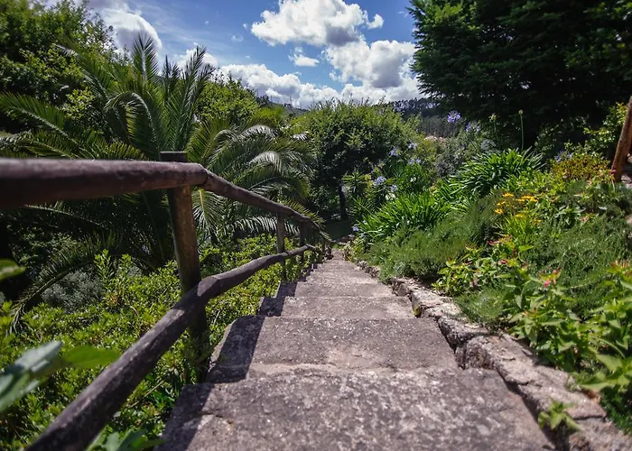 Aldeamento Turístico Quinta Dos Carqueijais 5*