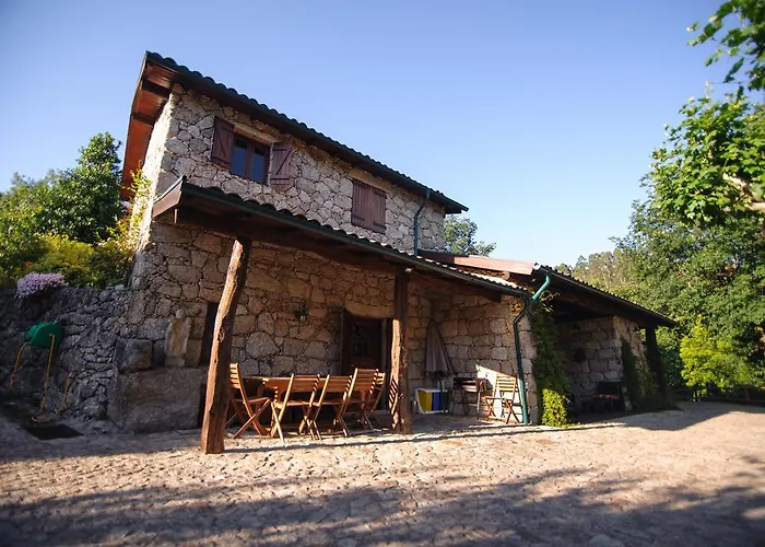 Aldeamento Turístico Quinta Dos Carqueijais 5*