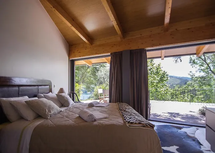 Aldeamento Turístico Quinta Dos Carqueijais 5*